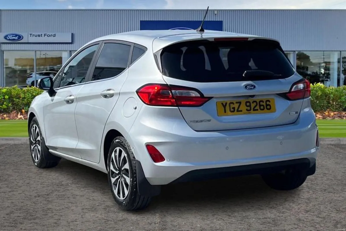 Ford Fiesta Titanium - Image 2