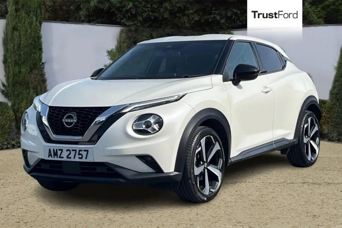 Nissan Juke 1.0 DiG-T 114 Tekna 5dr - HEATED SEATS - Image 5