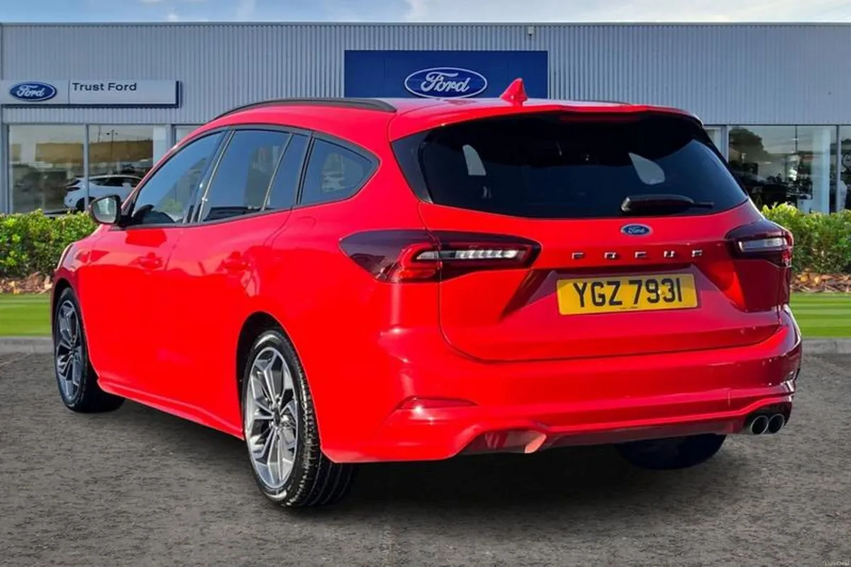 Ford Focus ST-Line Vignale - Image 2