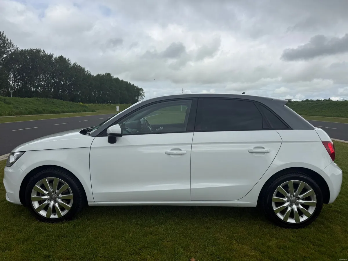 1.4 TSFI AUTO SPORT MODEL - Image 4