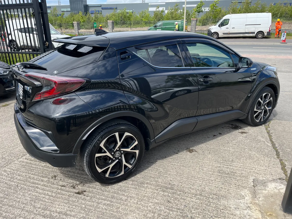 TOYOTA C-HR 2017, 1.8 HYBRIS AUTO LOW KM HIGH SPEC - Image 4
