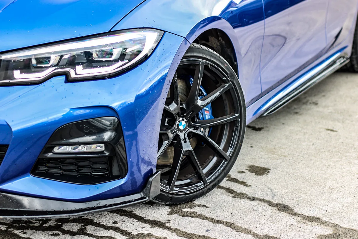 HUGE SPEC 2020 BMW 320D M-SPORT - Image 2