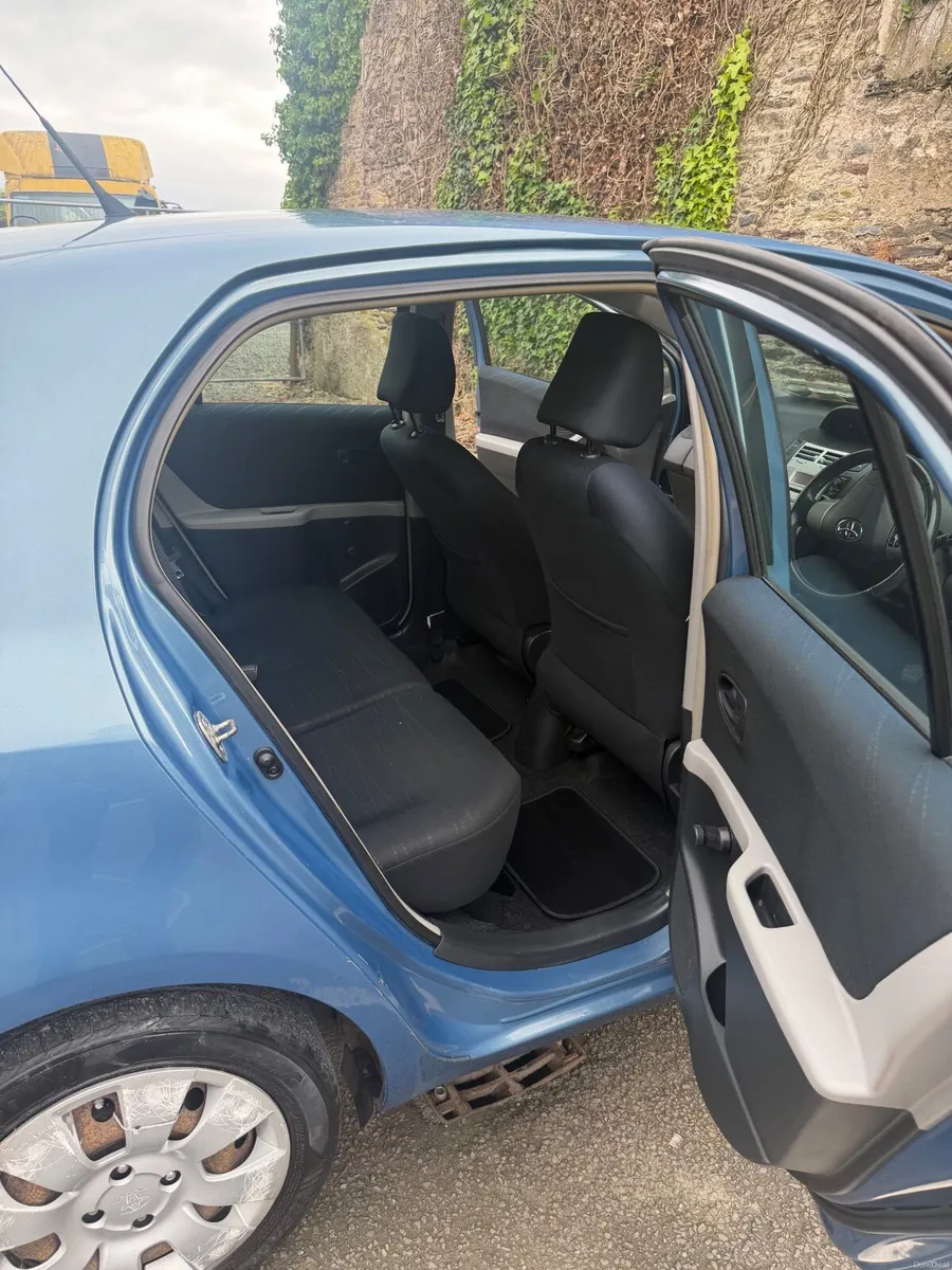 Toyota Yaris 2007 - Image 4