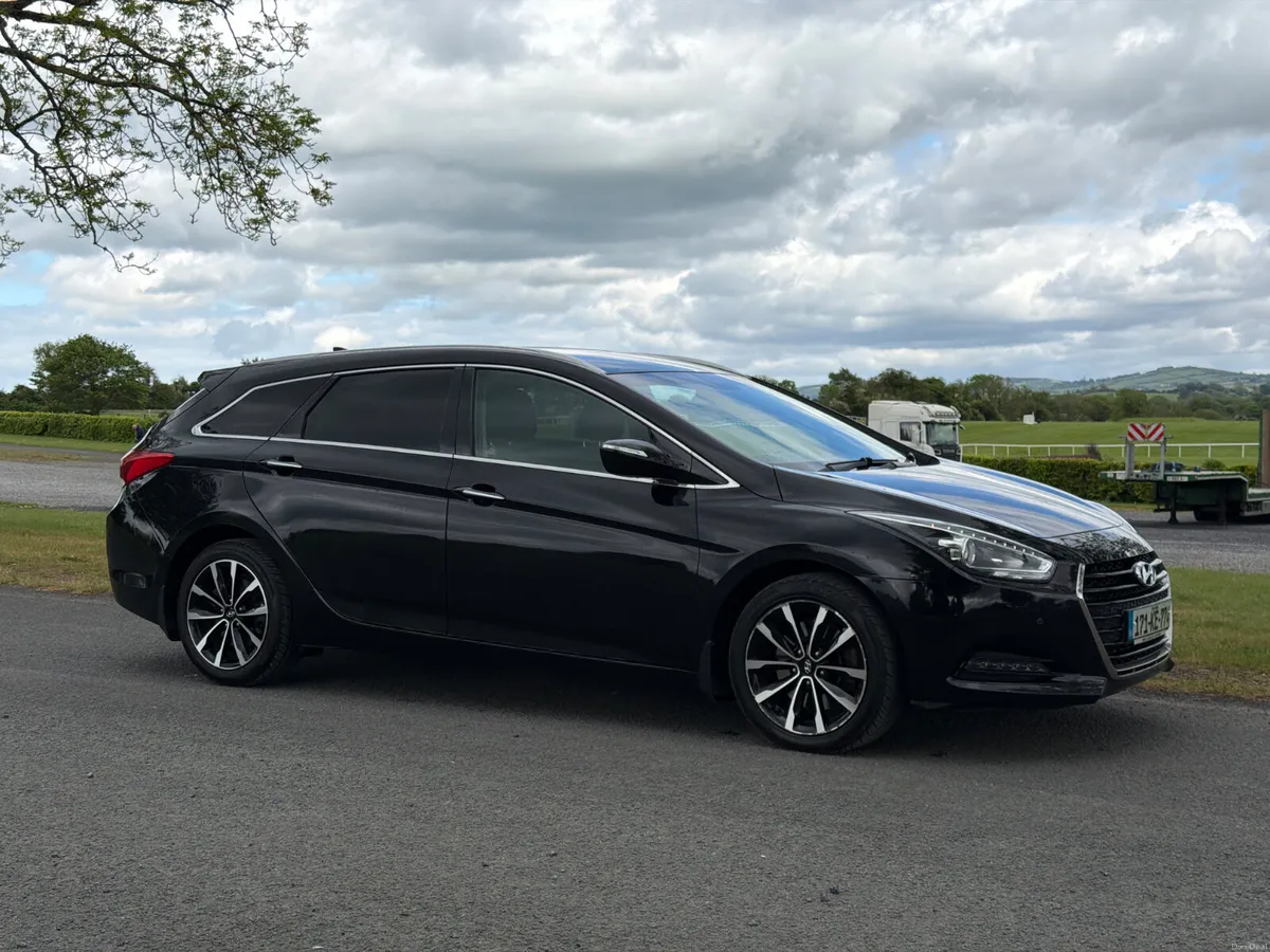 Hyundai i40 2017 comfort plus Low Mileage - Image 2