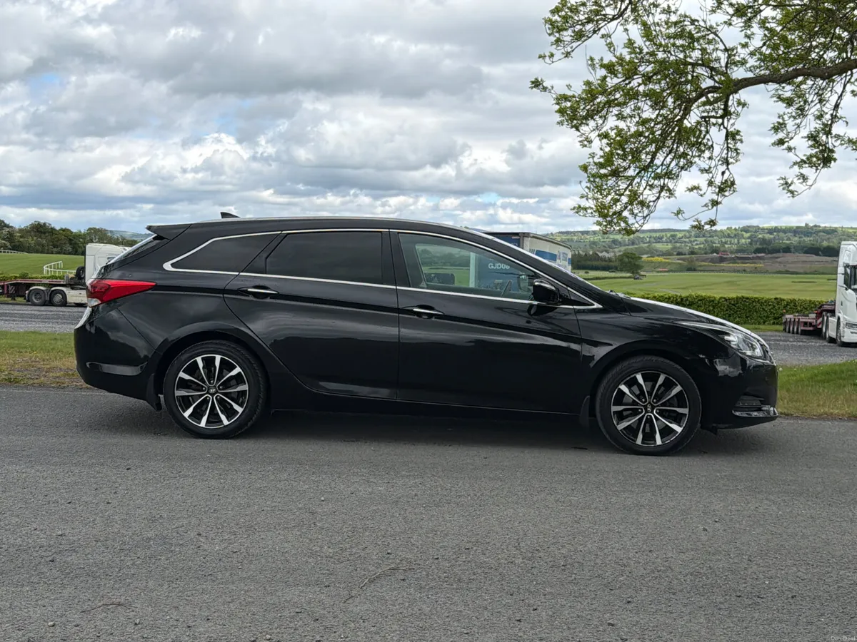 Hyundai i40 2017 comfort plus Low Mileage - Image 3