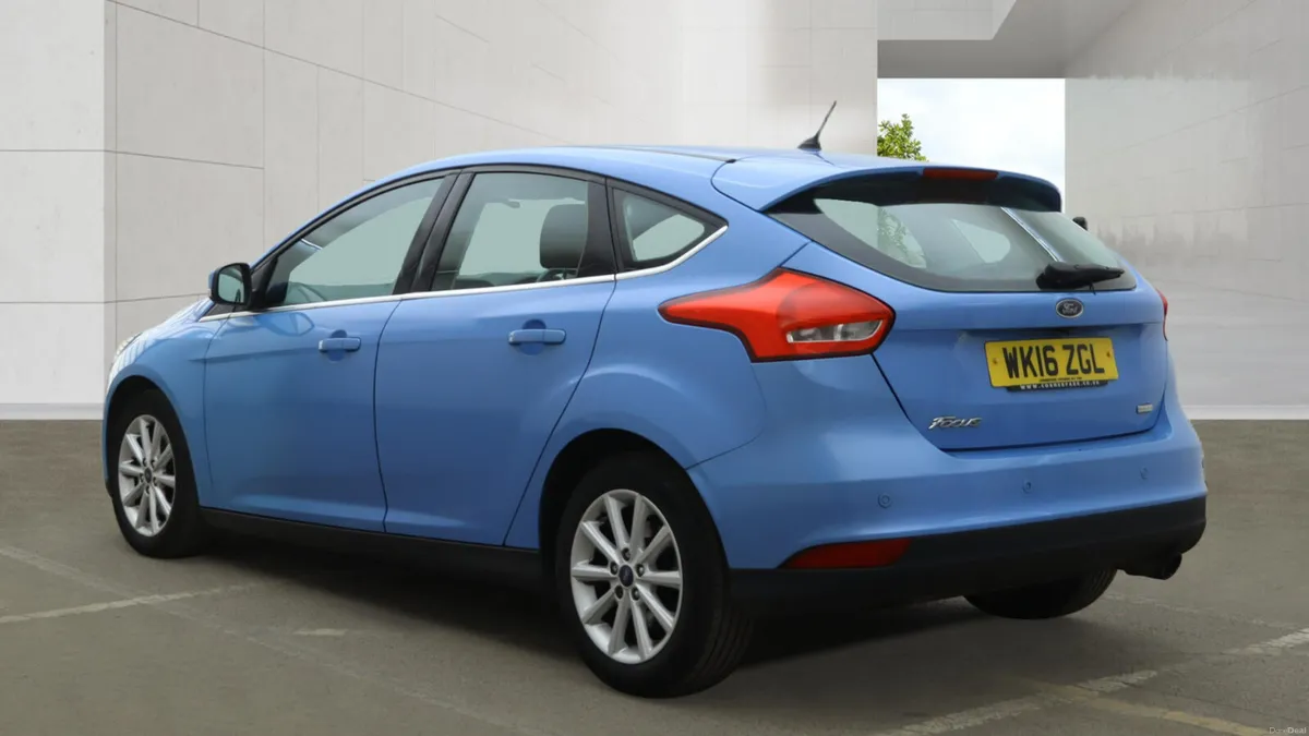 Ford Focus TITIANIUM-FINANCE AVAILABLE - Image 3