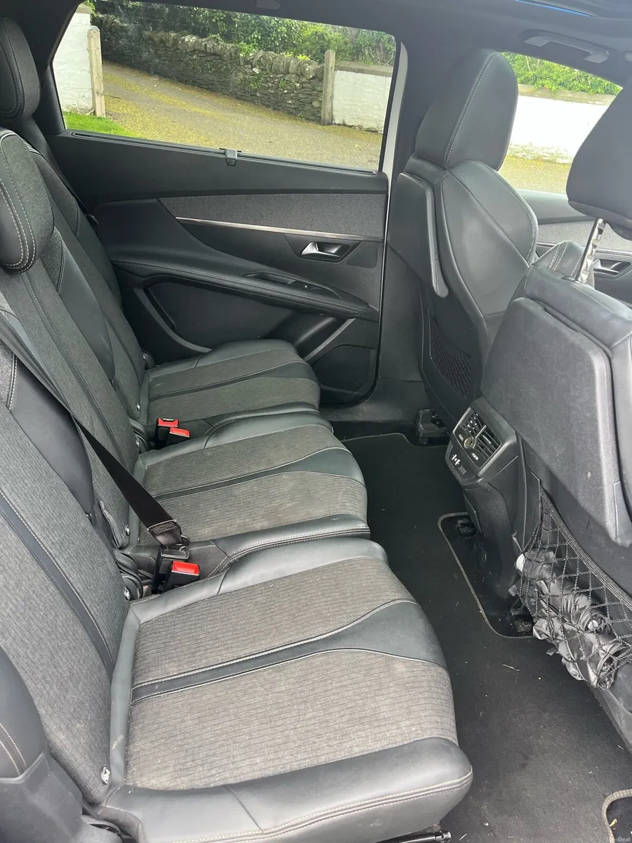Peugeot 5008 - Automatic - Image 4