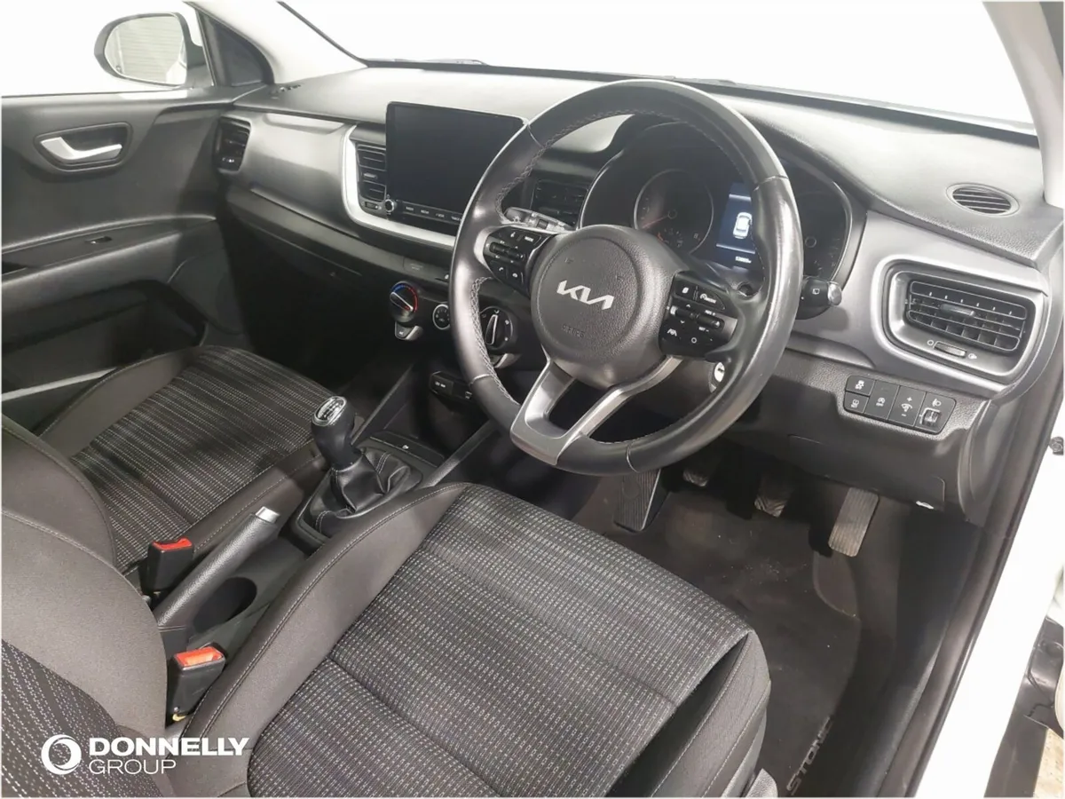 Kia Stonic Estate 2 - Image 4