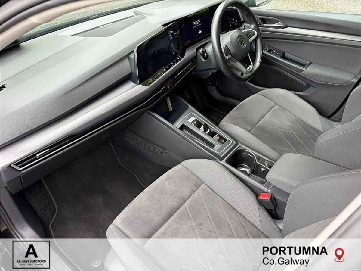 Volkswagen Golf AUTOMATIC 1.5 eTSI 130HP Style  MH - Image 4