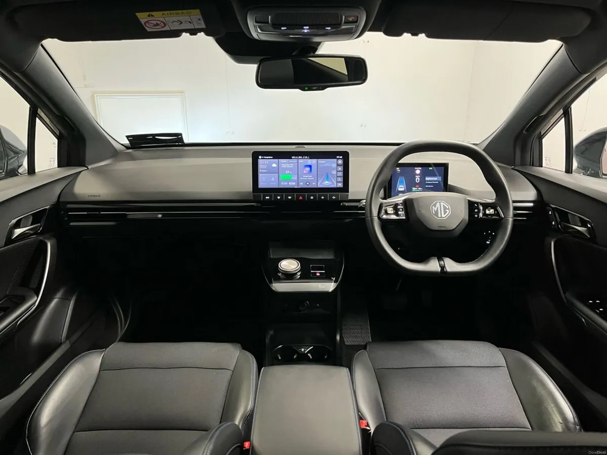 MG MG4 Trophy EV 64kWh 203BHP - Reversing Camera - - Image 4