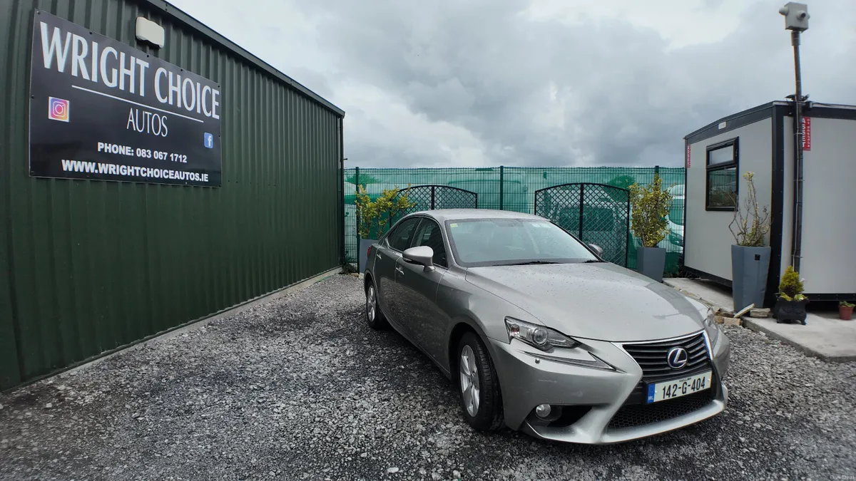 2014 Lexus IS300H NEW NCT 05/27 - Image 4