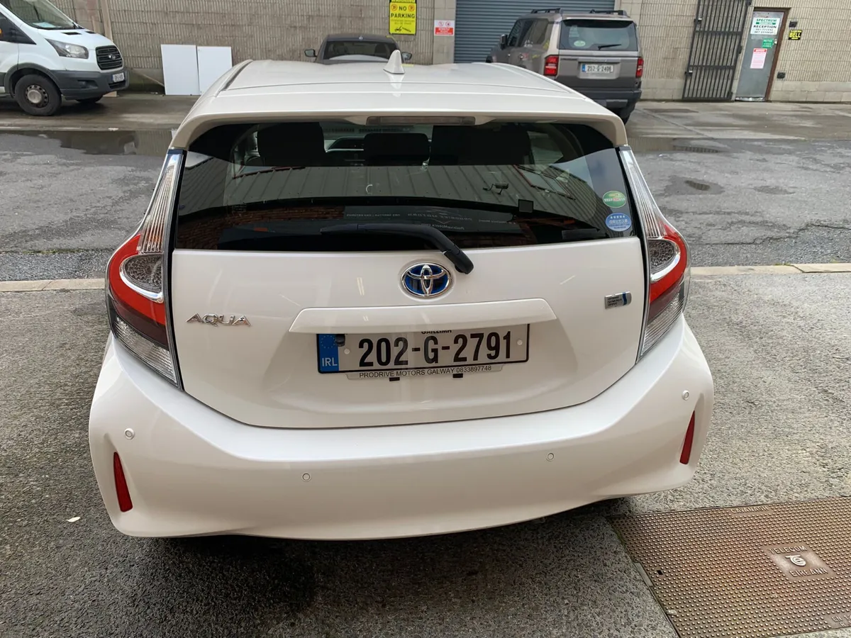 Toyota Aqua 2020 - Image 2