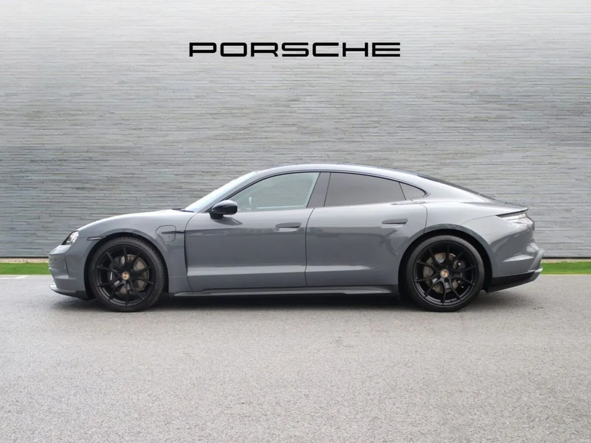 Porsche Taycan Black Edition - Image 4