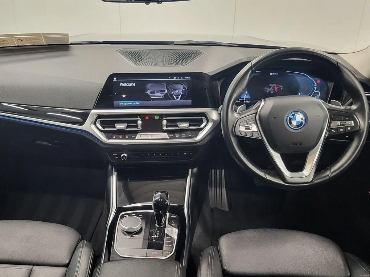 BMW 3-Series 330e Sport Pro Saloon - Image 4