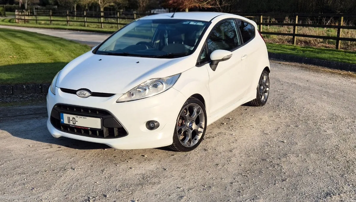 Ford Fiesta  Zetec S 2011 - Image 1