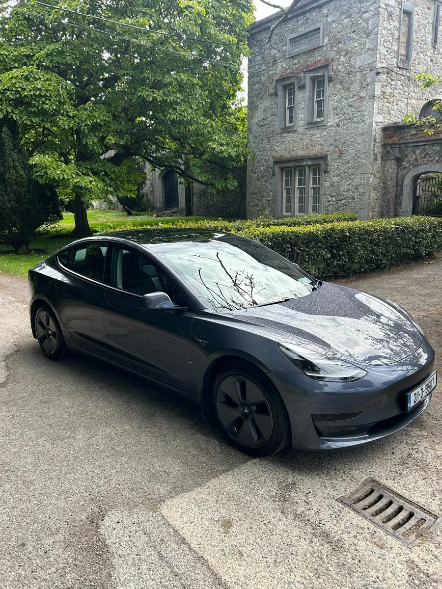 Tesla Model 3 - 2021 - Enhanced Autopilot - Image 1