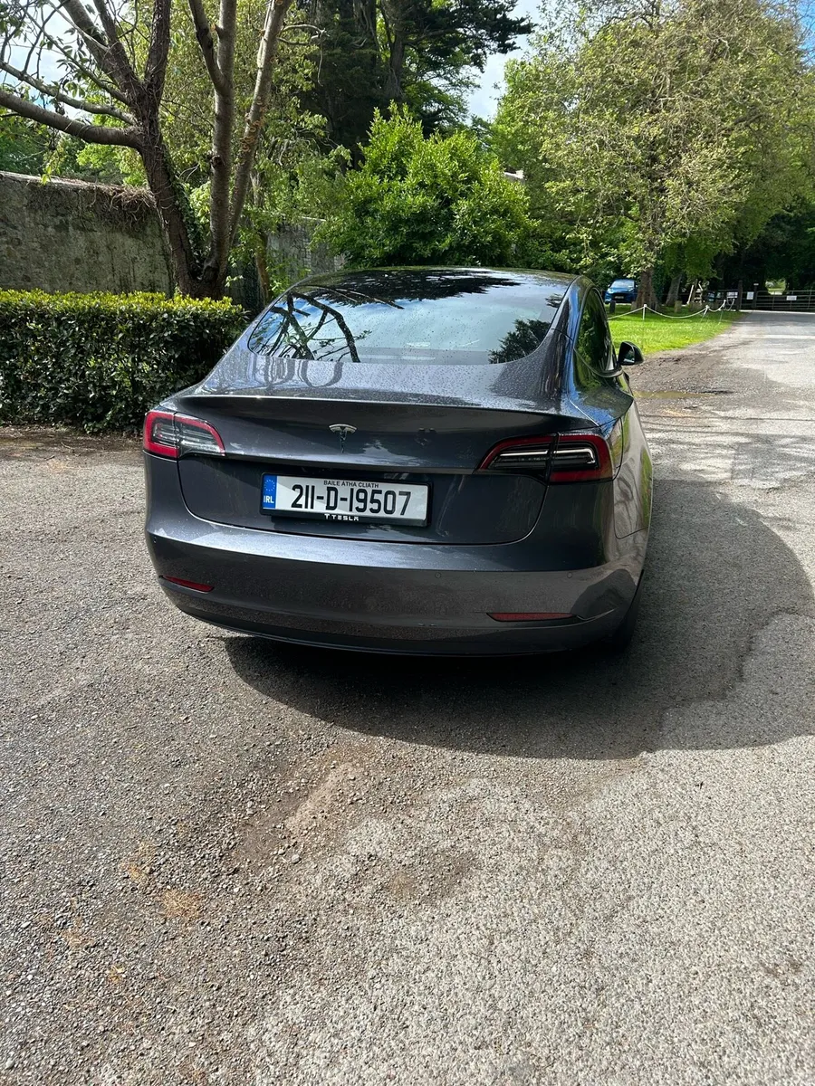 Tesla Model 3 - 2021 - Enhanced Autopilot - Image 3