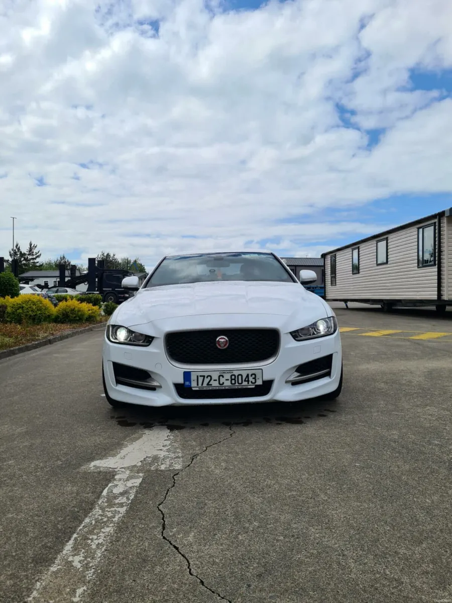JAGUAR XE.R - Image 1