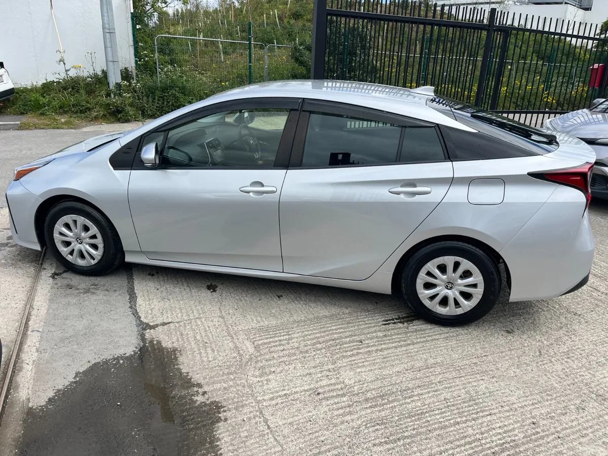 TOYOTA PRIUS 2020, 1.8 HYBRID AUTO LOW KMS - Image 4