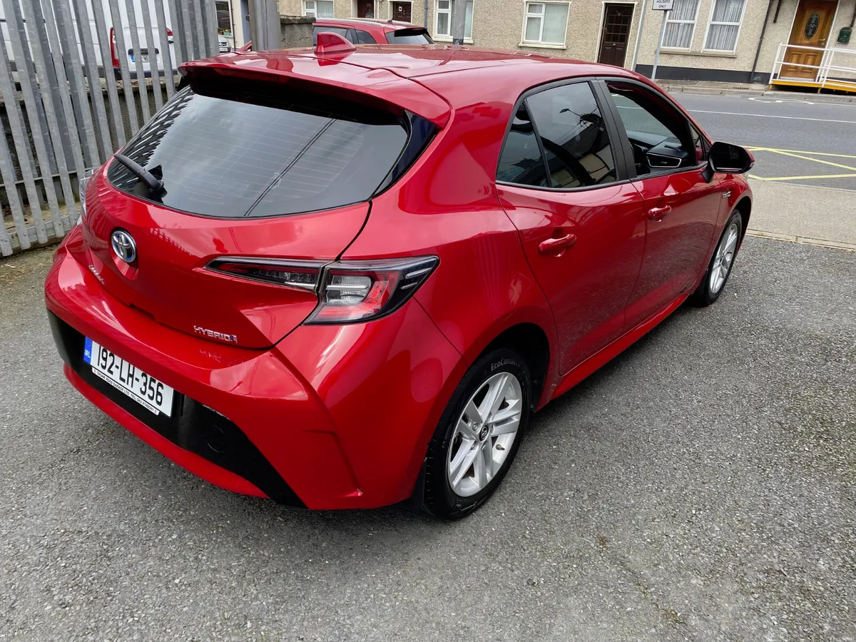 Toyota Corolla 1.8 Hybrid Luna 2019 - Image 4