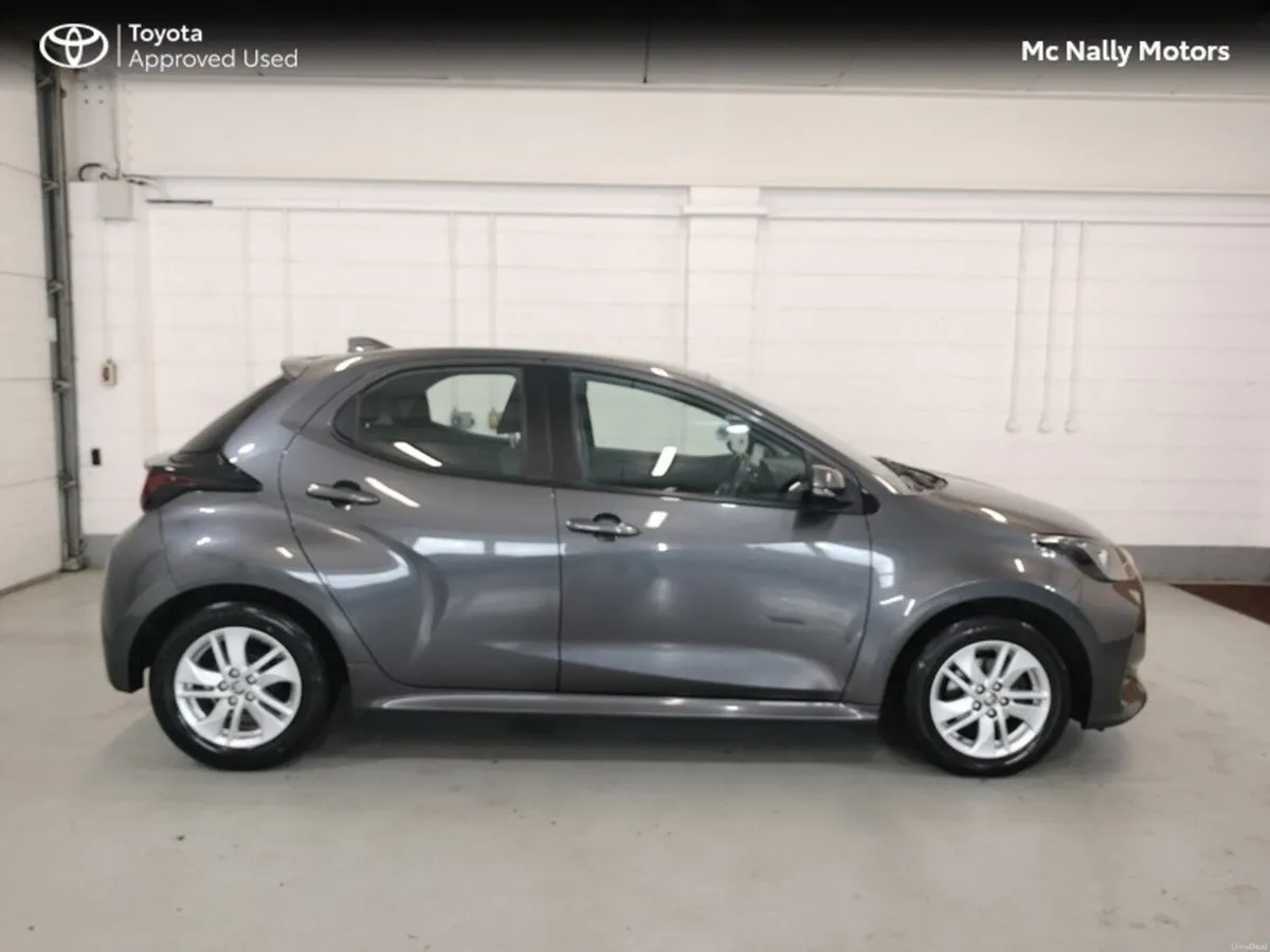 Toyota Yaris 1.0 LUNA 5DR PETROL MANUAL - Image 4