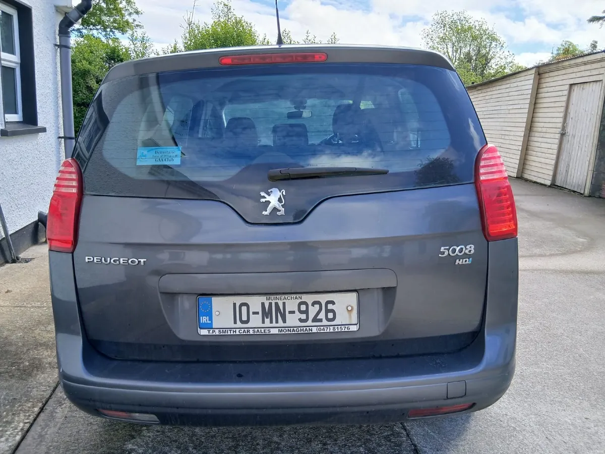 Peugeot 5008 , year 2010 - Image 3