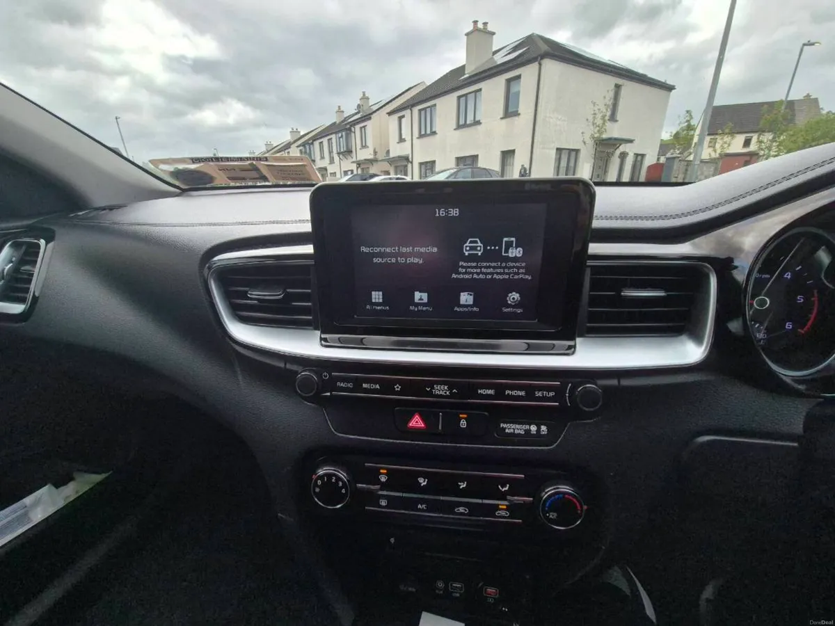 Kia Ceed  High Spec Diesel 2019 - Image 6