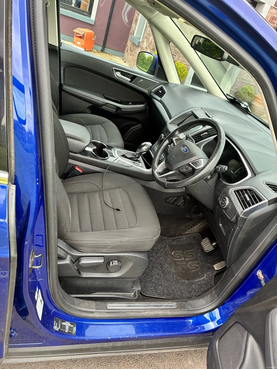 Ford Galaxy Titanium Auto - Image 4