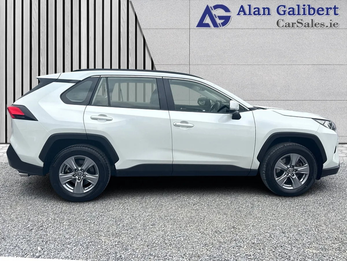 Toyota RAV4 HYBRID LUNA - Image 3