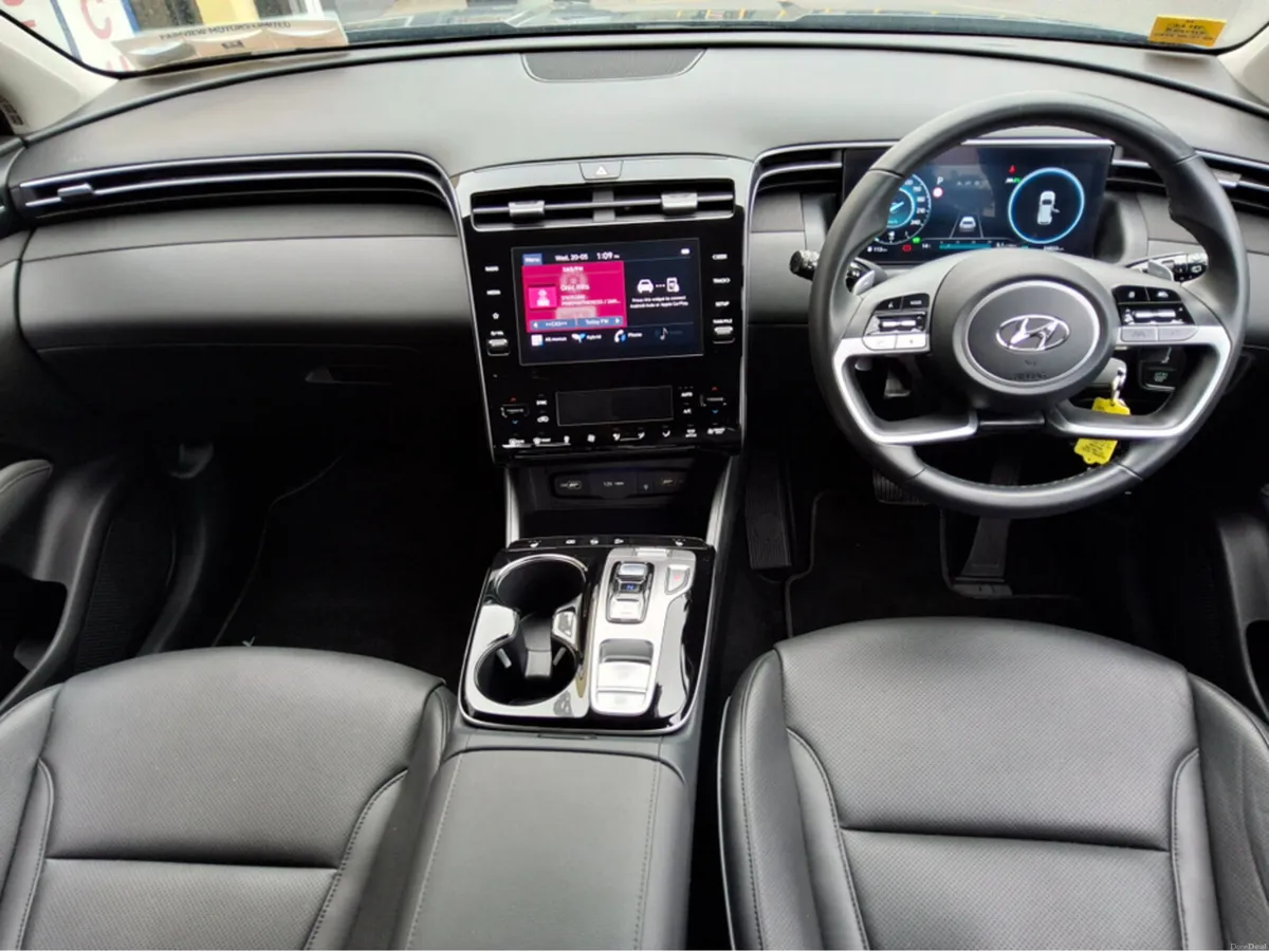 Hyundai Tucson EXECUTIVE HYBRID - Image 5