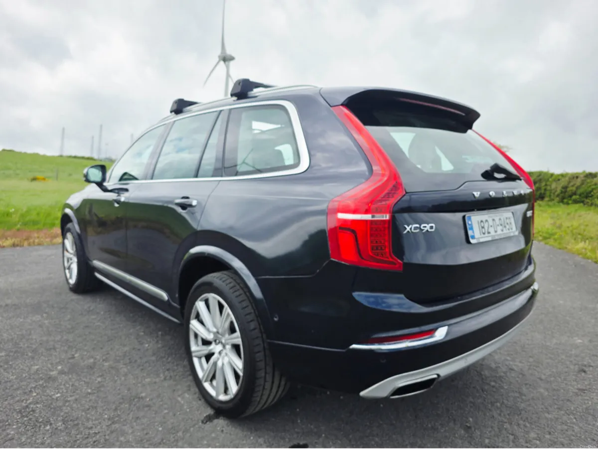Volvo XC90 D5 AWD INSCRIPTION 5DR AUTO - Image 4