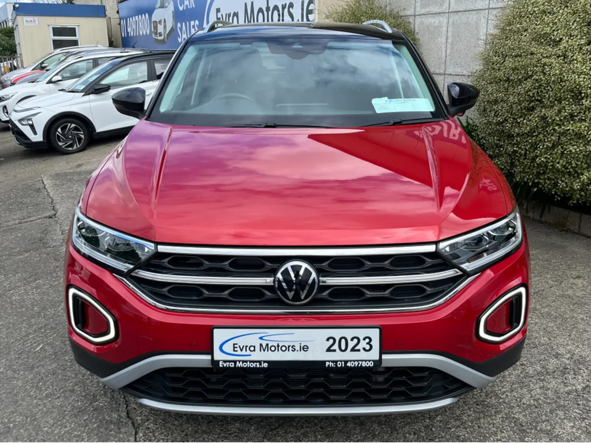 Volkswagen T-Roc STYLE AUTOMATIC 1.5 PETROL //LOW - Image 2