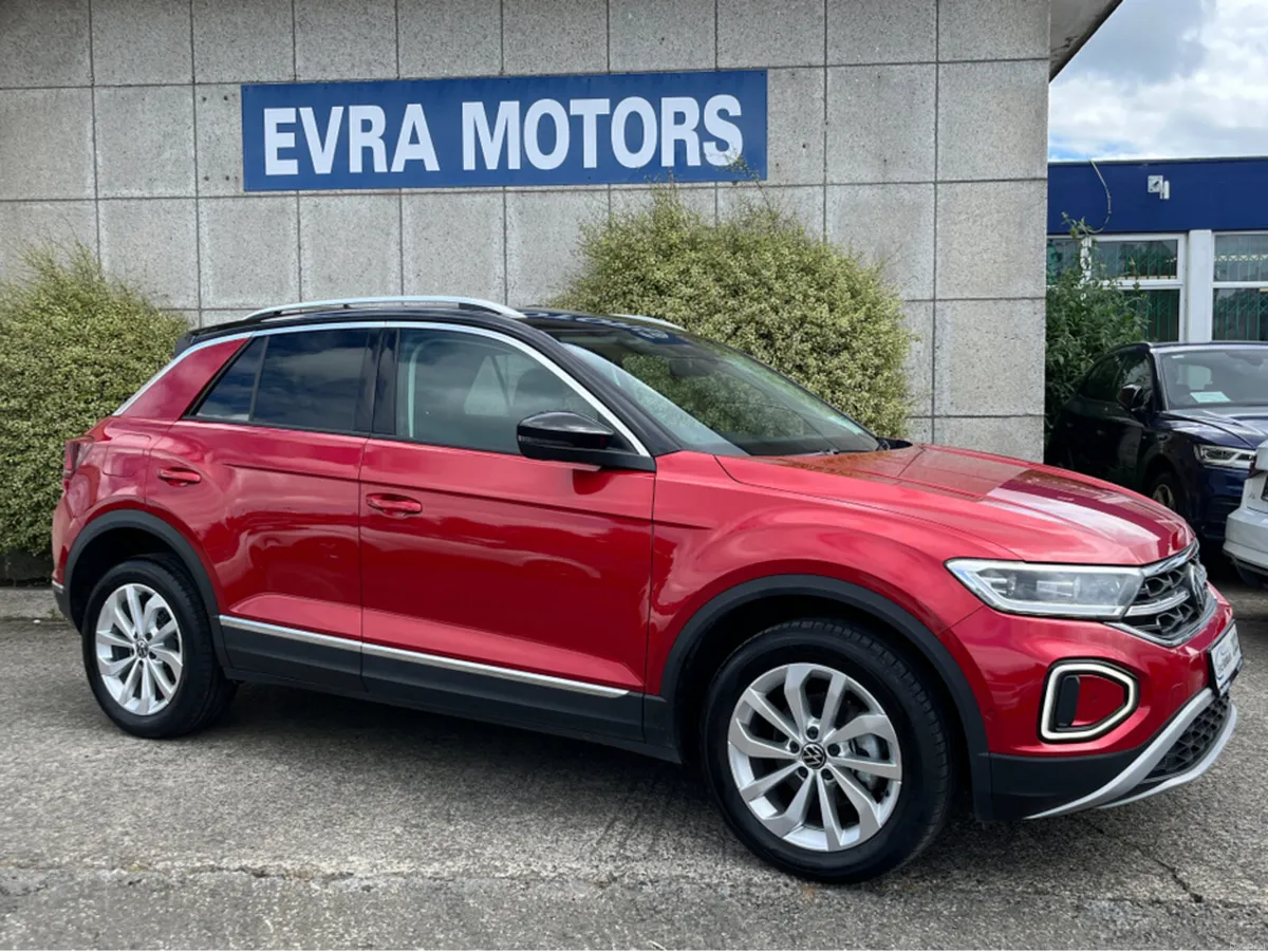 Volkswagen T-Roc STYLE AUTOMATIC 1.5 PETROL //LOW - Image 3