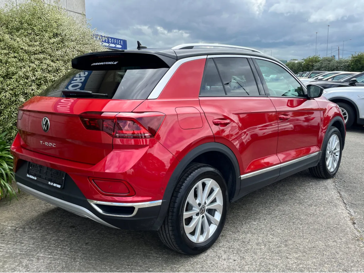 Volkswagen T-Roc STYLE AUTOMATIC 1.5 PETROL //LOW - Image 4