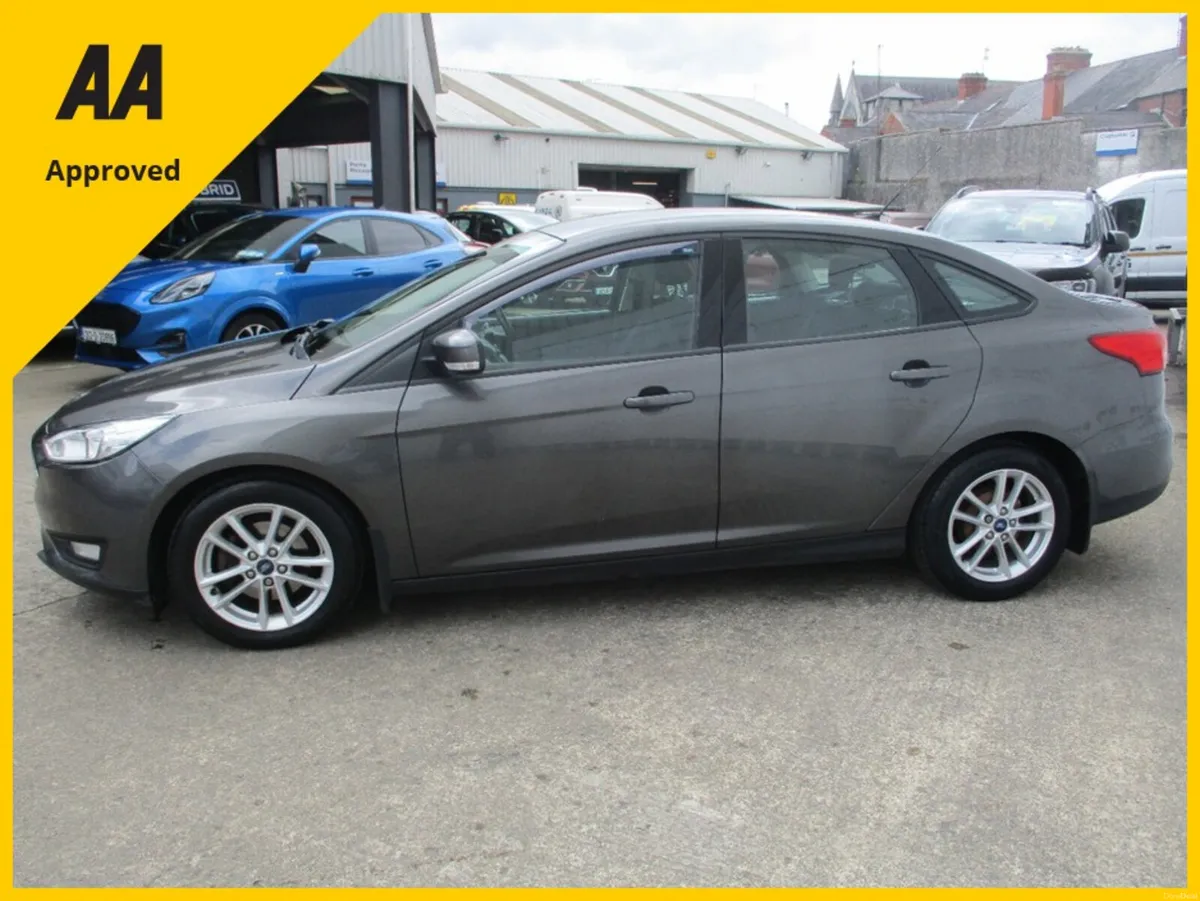 Ford Focus STYLE 4DR 1.5 TD 95PS 6SPEED - Image 4