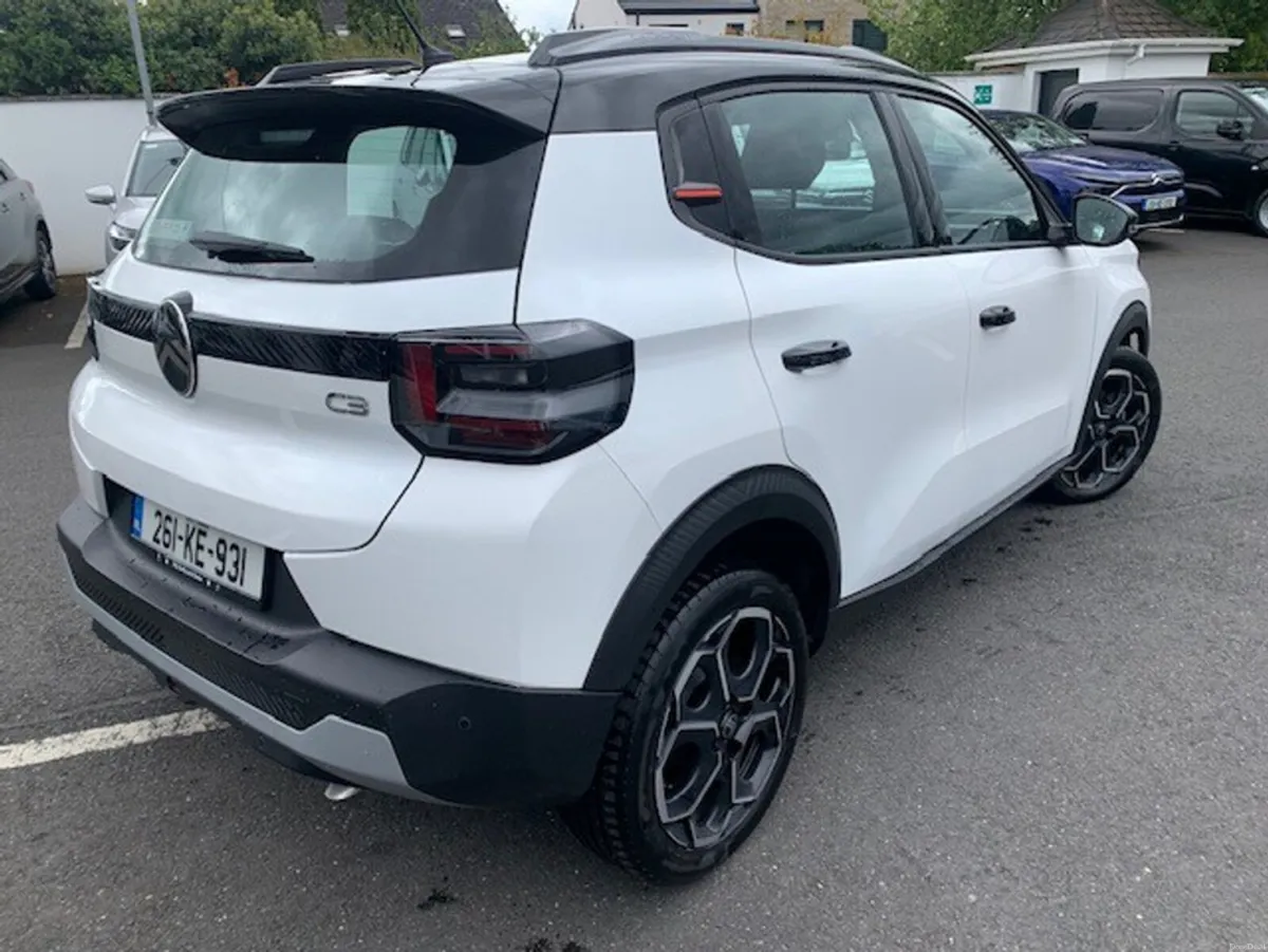 Citroen C3 PLUS PURETECH 100 MY22 4DR - Image 3