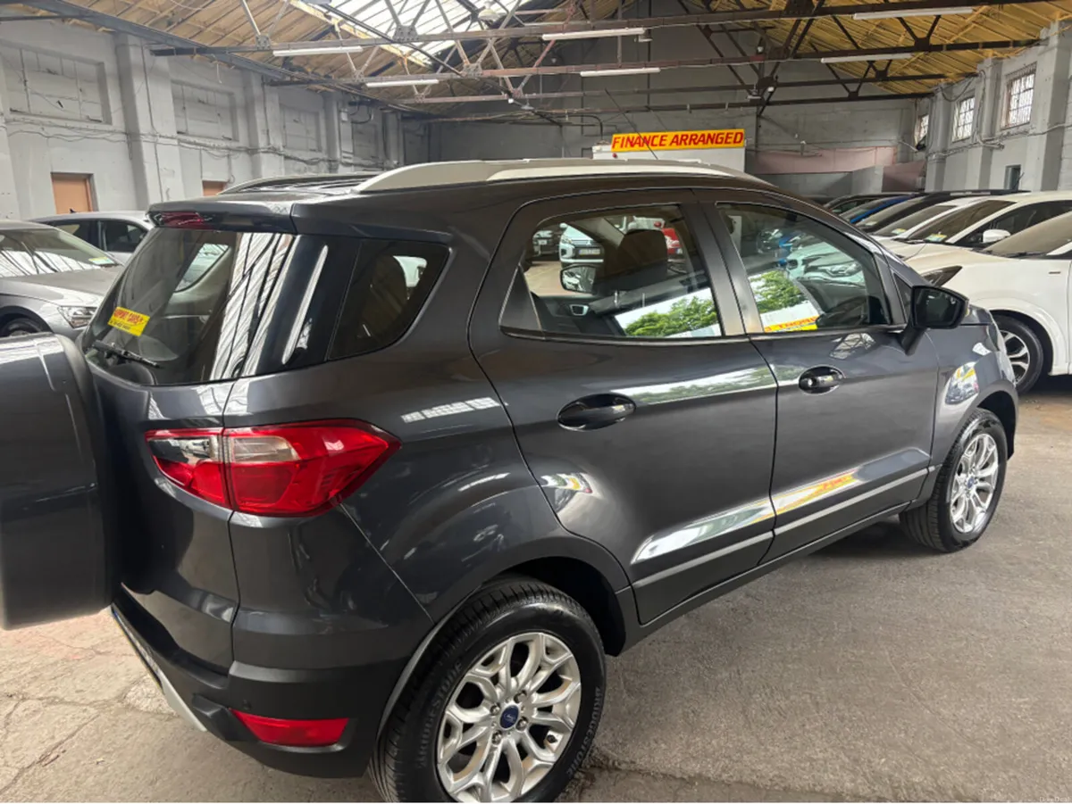 Ford EcoSport TITANIUM 1.5 TDCI 90PS 4DR - Image 4