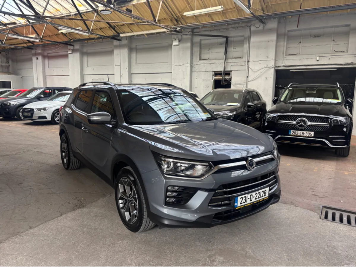 SsangYong Korando EL 1.6 2WD 4DR AUTO - Image 2