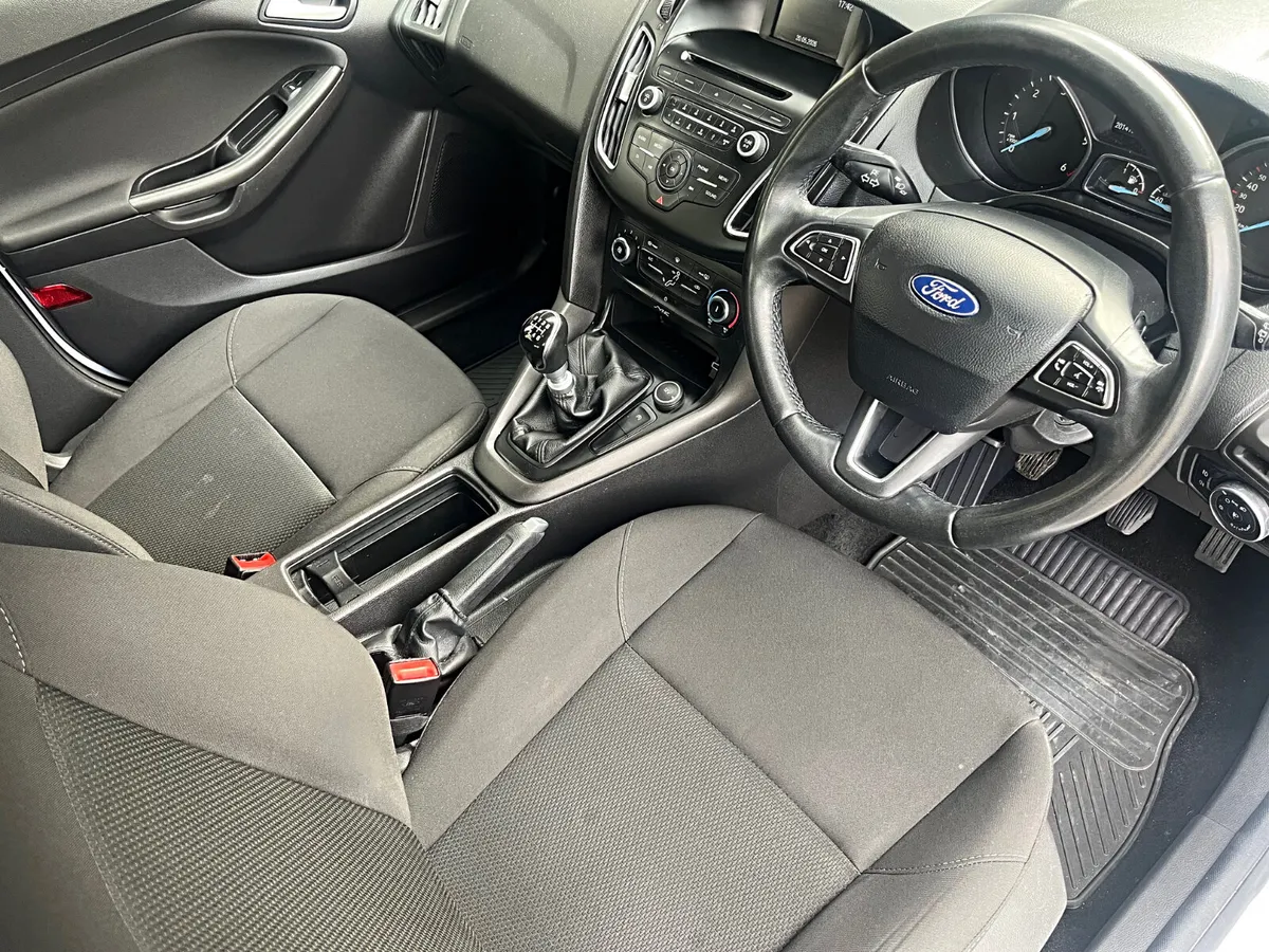 Ford Focus Style 1.6 TDCI - Image 4
