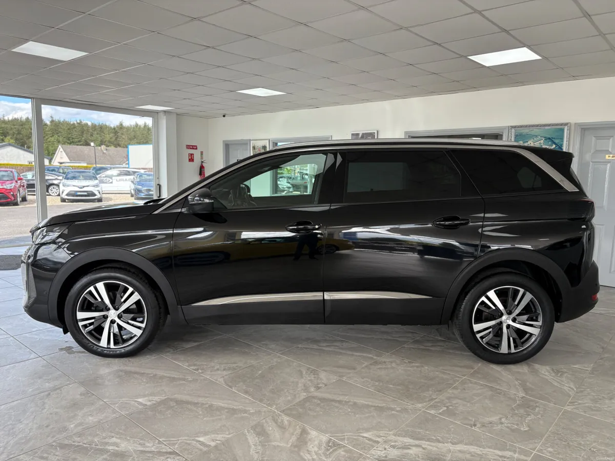 2023 Peugeot 5008 Allure Automatic 1.5L Diese - Image 6