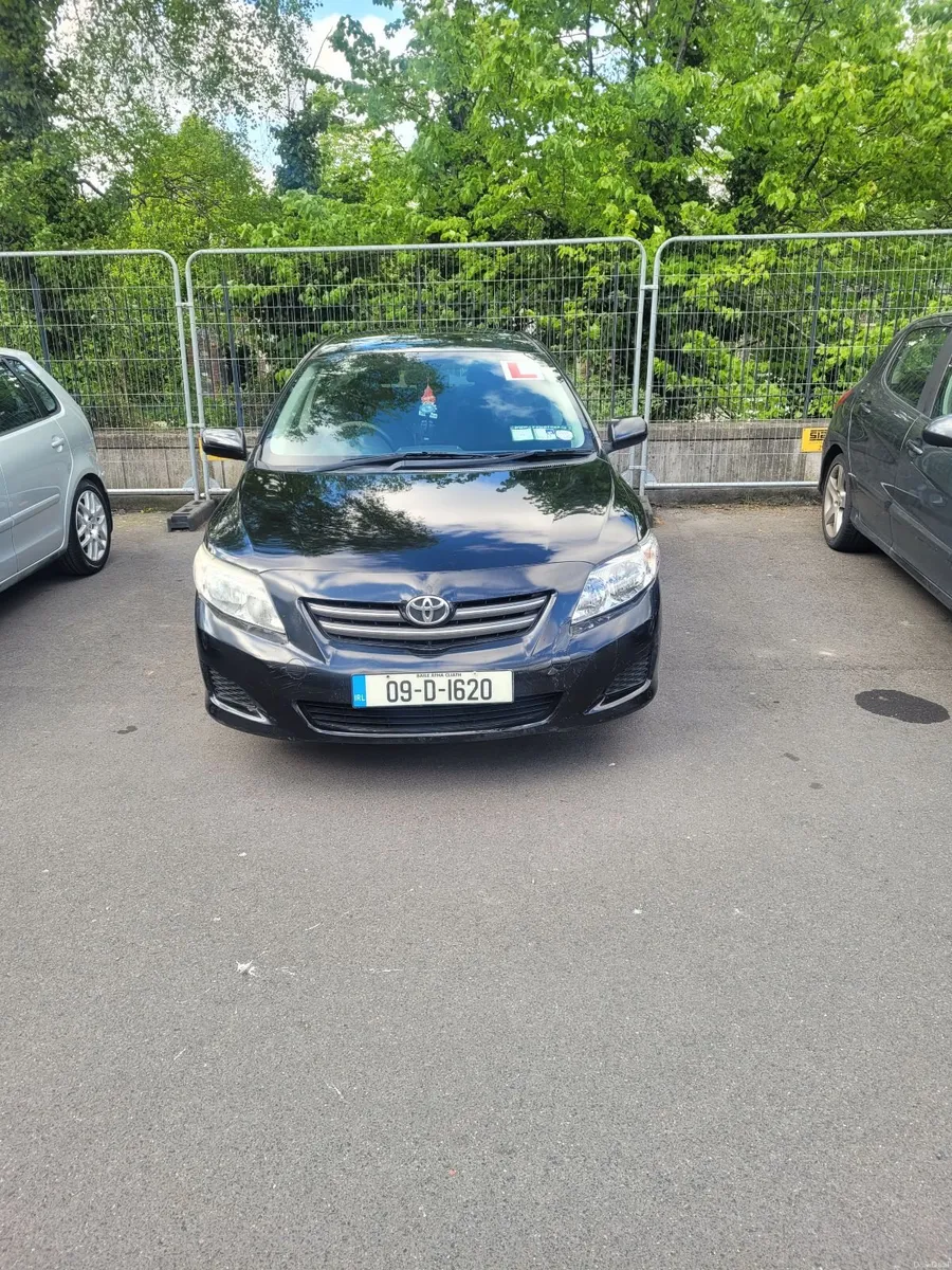 Toyota Corolla 2009 - Image 2