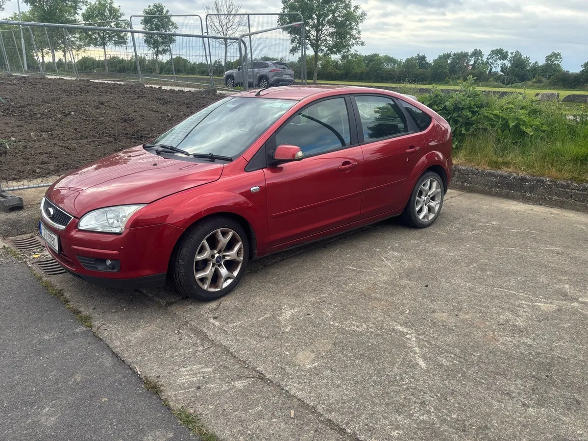 2007 Ford focus ghia model - Image 2