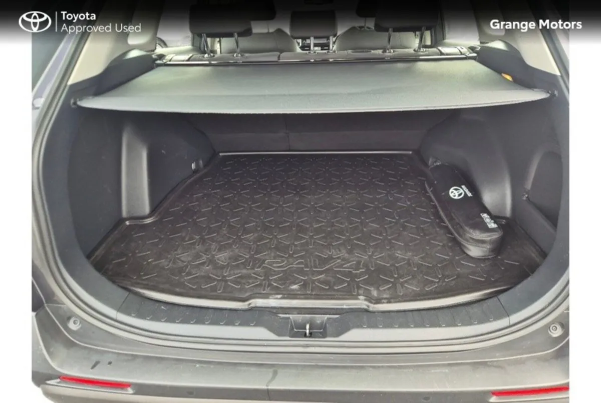 Toyota RAV4 2.5 HYBRID LUNA 2WD - Image 6