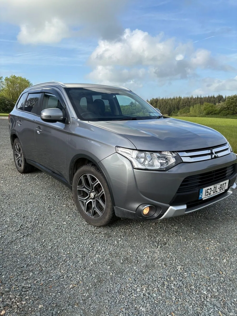 Mitsubishi Outlander 4WD - Image 3