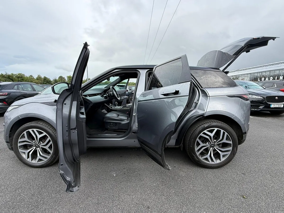 Range Rover Evoque 4x4 AUTO ,PAN ROOF 2YR WARRANTY - Image 4