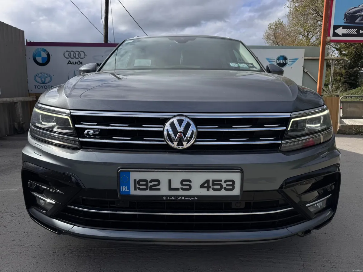 192 VW Tiguan Allspace 2.0TDI R-Line AUTO 7 Seater - Image 4