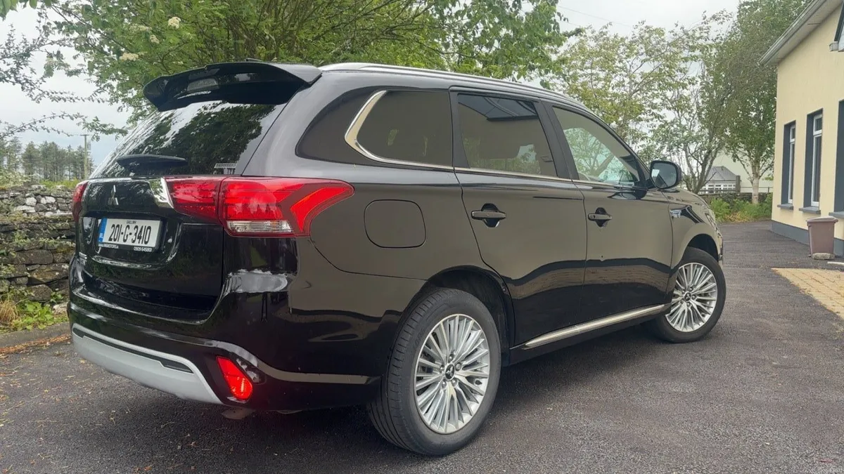 Mitsubishi Outlander - Image 4