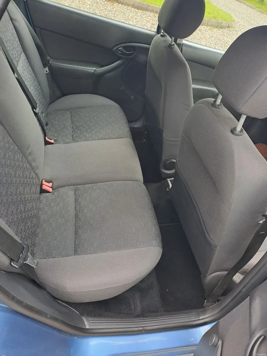 Ford Focus 2002 - Image 1