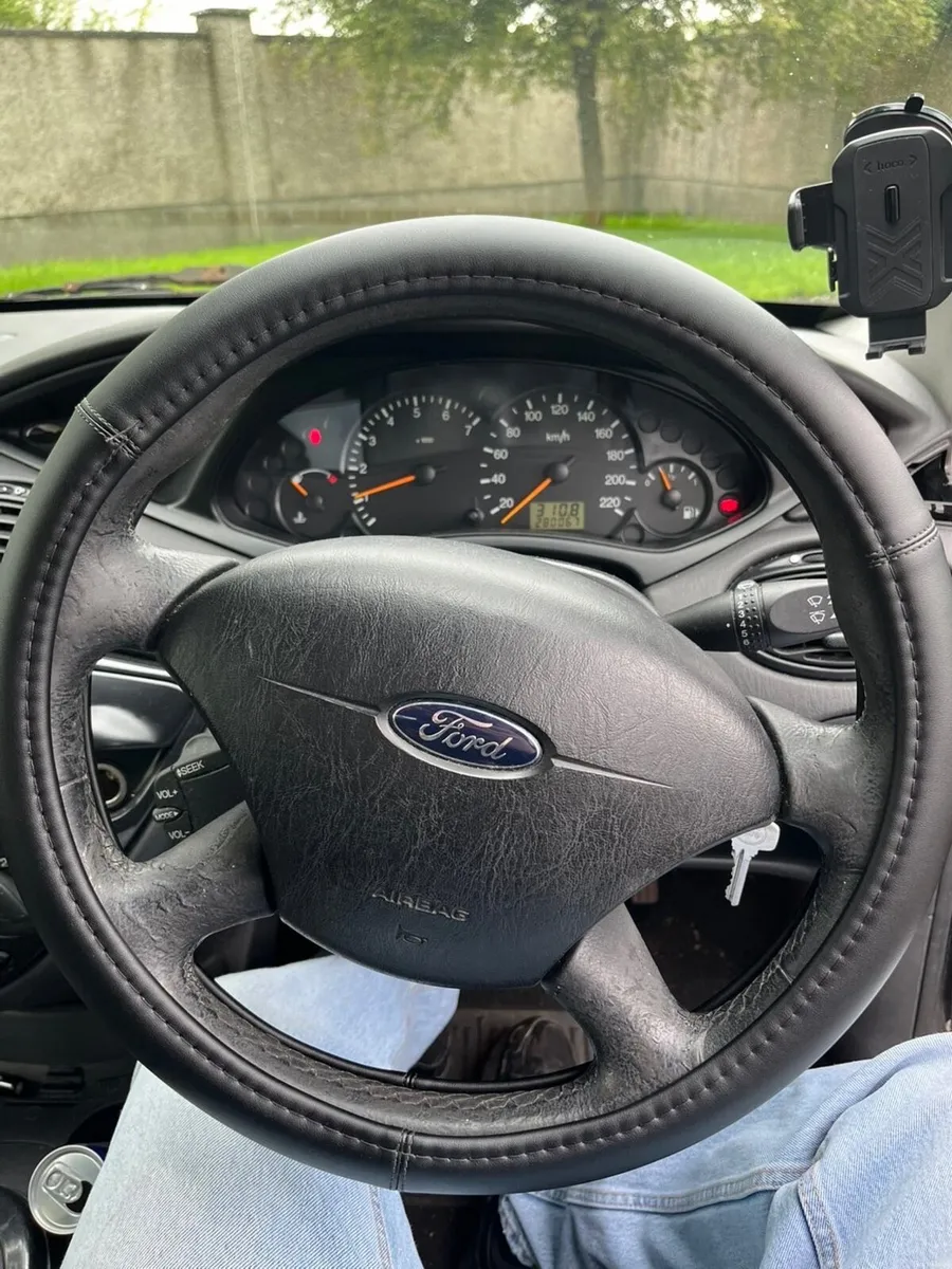 Ford Focus 2004 automatic - Image 1