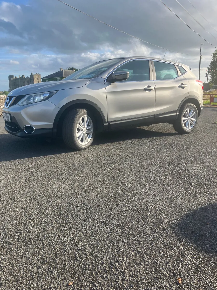 Nissan Qashqai 2015 - Image 1